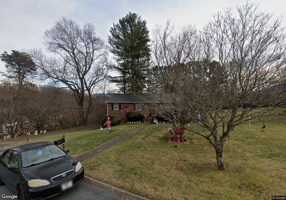 1104 Fremont Dr, Johnson City, TN 37601 - photo 1