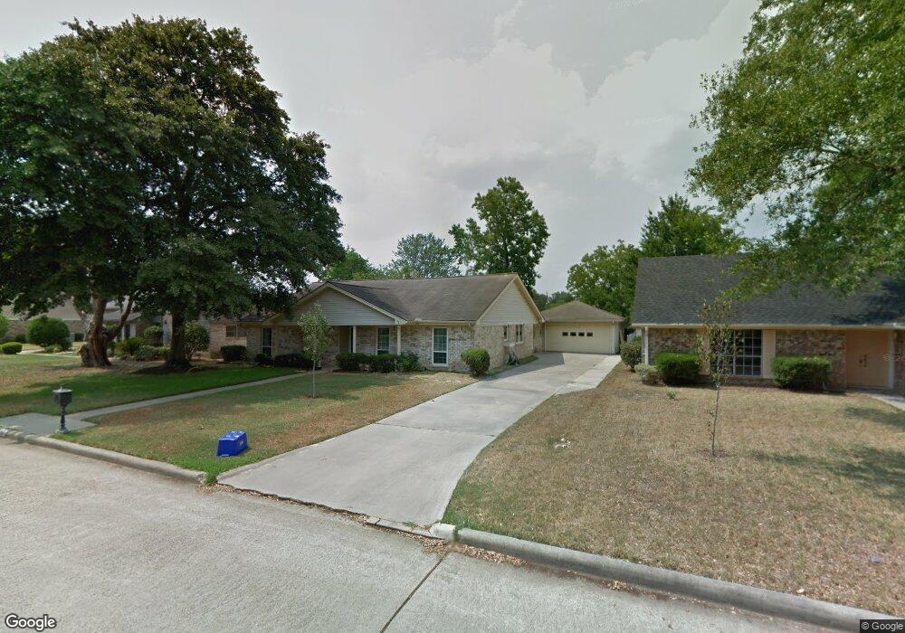 410 N Pecan Dr, Tomball, TX 77375 - photo 1