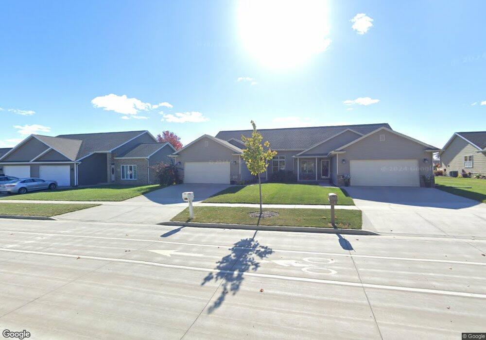 701 Creek View Ln, Appleton, WI 54915 - photo 1