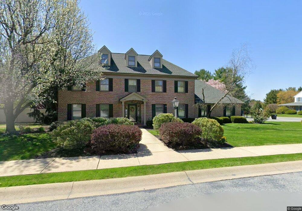 401 Spring Hollow Dr, New Holland, PA 17557 - photo 1