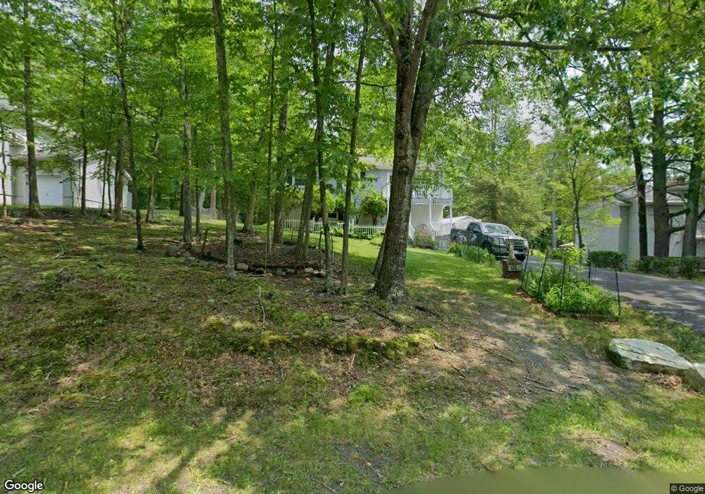 127 Porcupine Ct, Bushkill, PA 18324 - photo 1