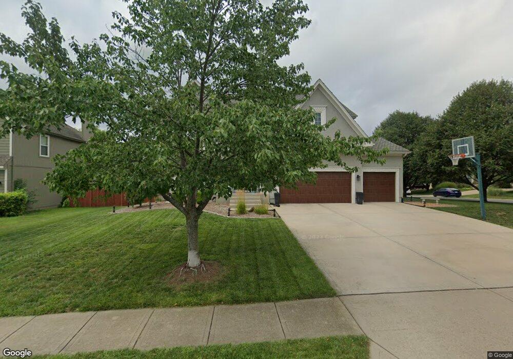 15400 Maple St, Overland Park, KS 66223 - photo 1
