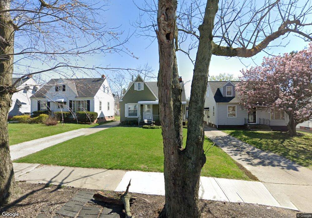 19602 Libby Rd, Maple Heights, OH 44137 - photo 1