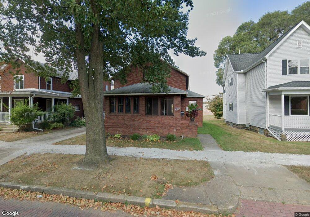 227 S 3rd St, Coshocton, OH 43812 - photo 1