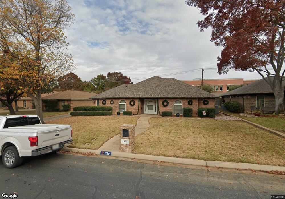 620 Cumberland Dr, Hurst, TX 76054 - photo 1