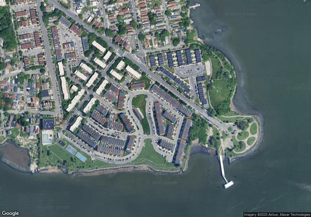 108 Surf Dr unit 461, Bronx, NY 10473 - photo 1