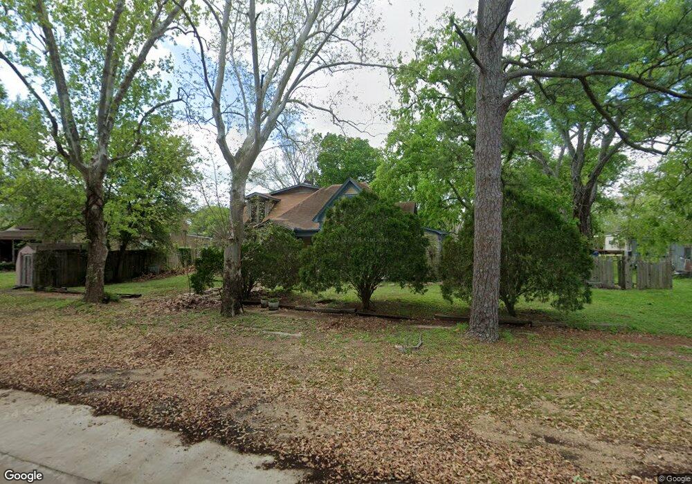 2708 Avenue I, Bay City, TX 77414 - photo 1