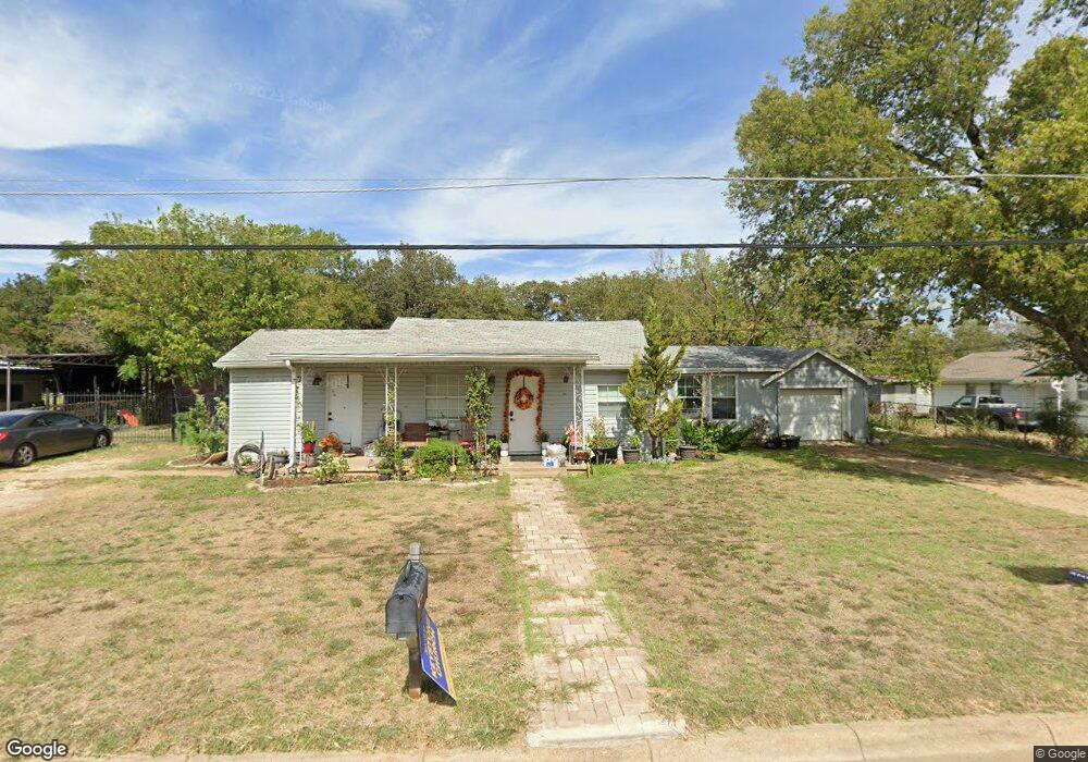 8205 Woods Ln, North Richland Hills, TX 76182 - photo 1