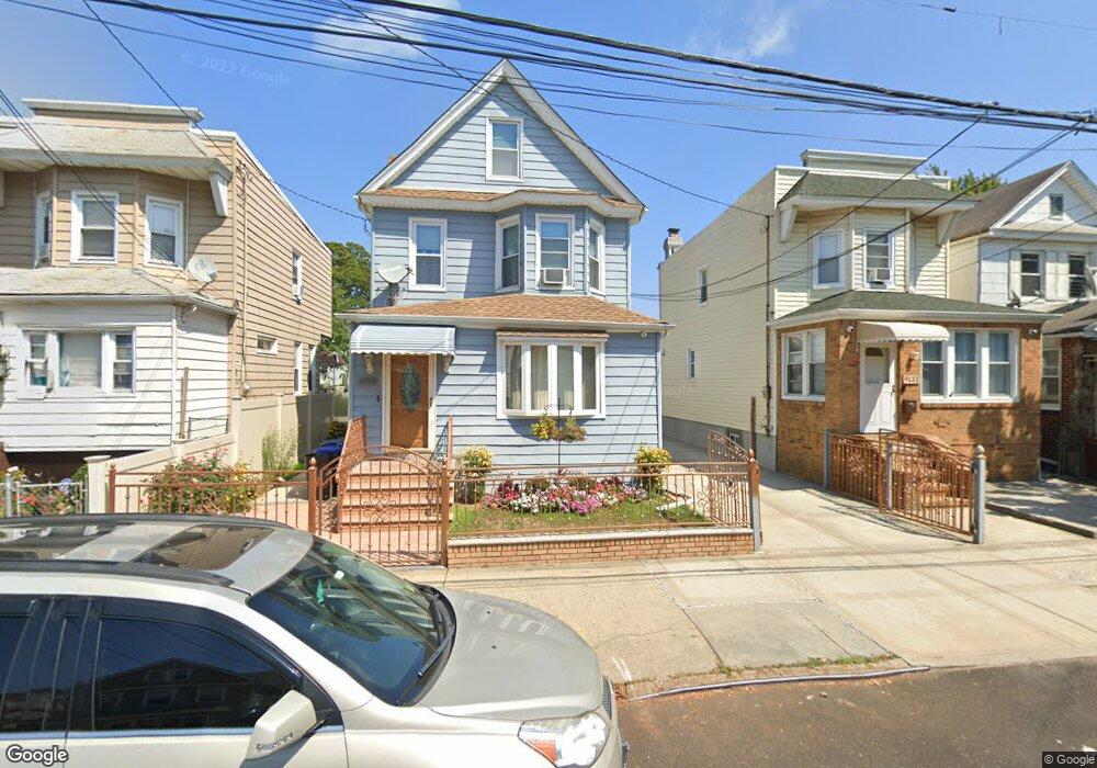 9127 109th St, Richmond Hill, NY 11418 - photo 1