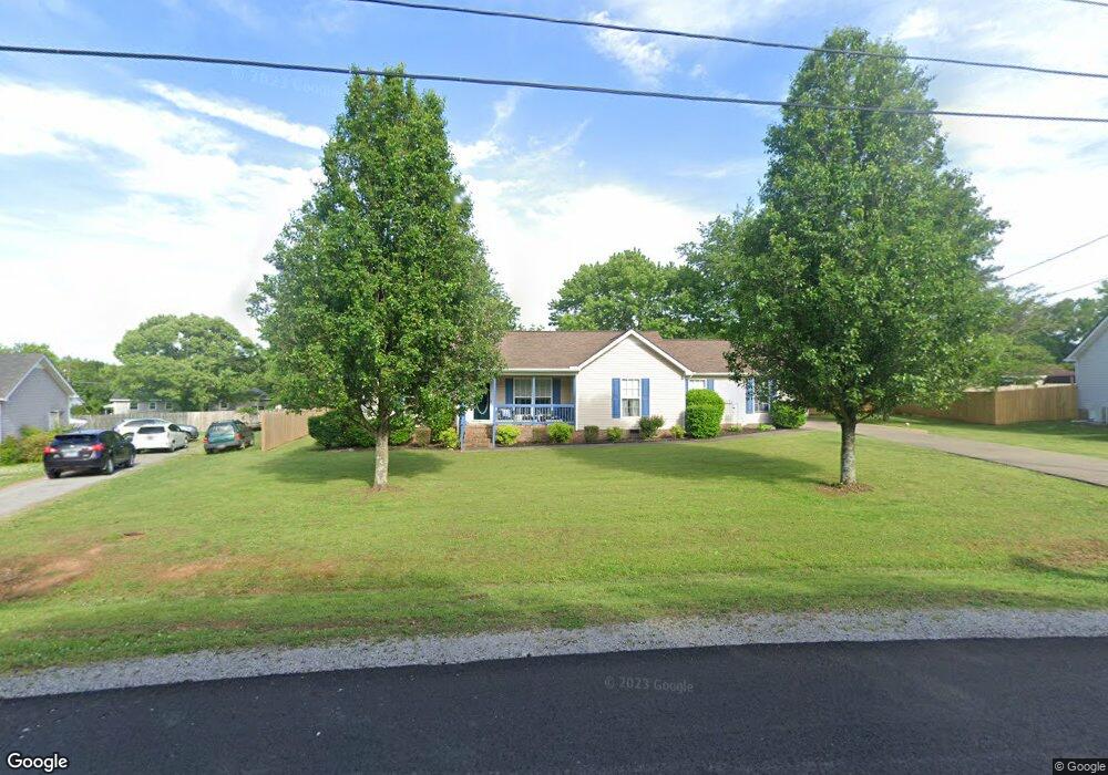 203 Warren Cir, Shelbyville, TN 37160 - photo 1