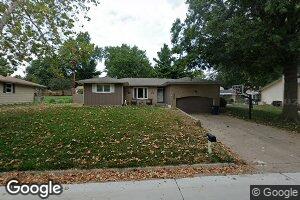 913 Allison Ave, Manhattan, KS 66502