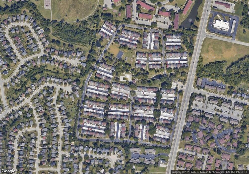 567 Dlyn St unit 4, Columbus, OH 43228 - photo 1