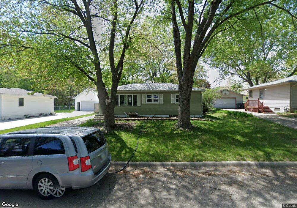 1264 Saint Andrews Ave, Waterloo, IA 50701 - photo 1