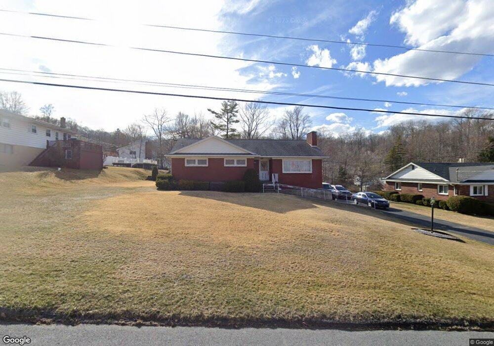 304 Beechwood Dr, Roaring Brook Township, PA 18444 - photo 1