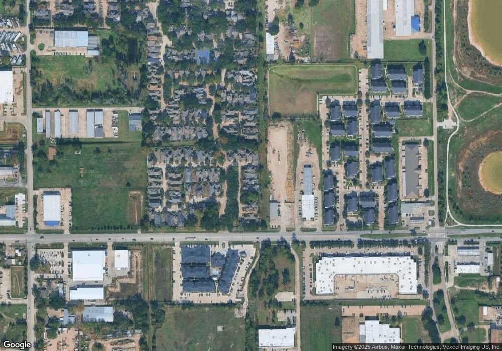 6818 Oakwood Hollow Ct, Houston, TX 77040 - photo 1