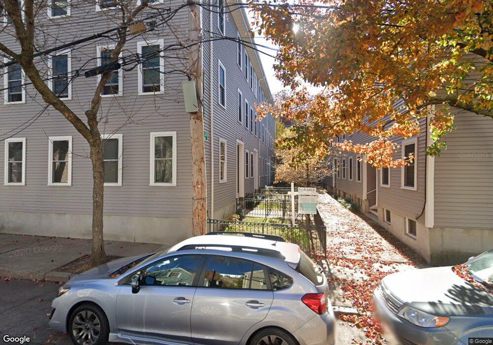 8 Mullins Ct unit B, Cambridge, MA 02141 - photo 1