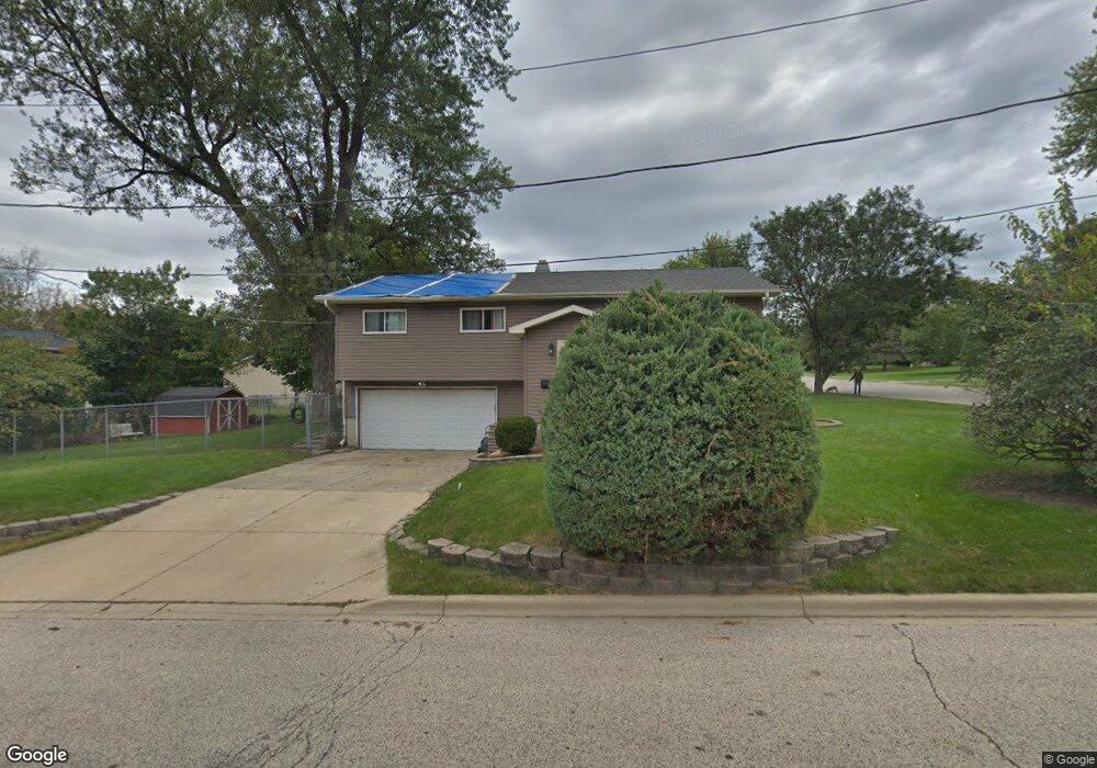 214 S Hubbard St, Algonquin, IL 60102 - photo 1