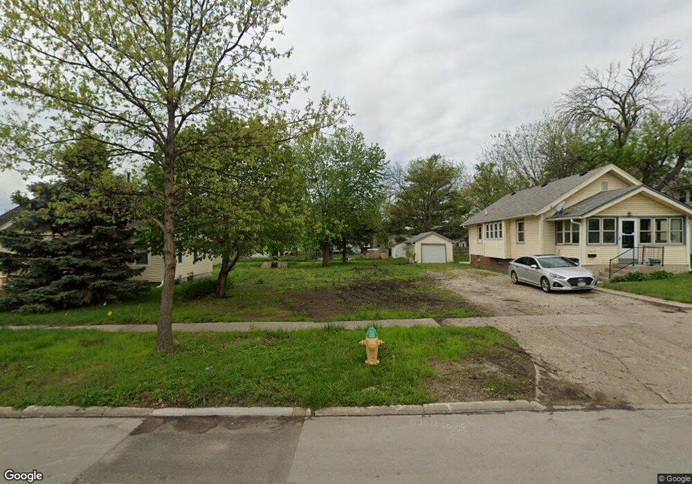 1446 Searle St, Des Moines, IA 50317 - photo 1