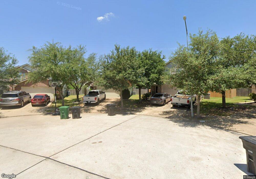 10802 Nellsfield Ln, Houston, TX 77075 - photo 1