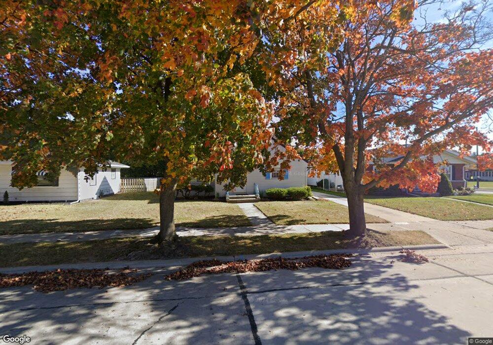 1405 N 5th St, Manitowoc, WI 54220 - photo 1