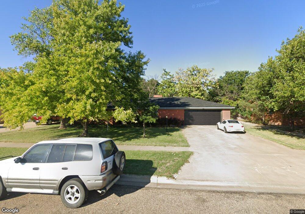 206 Phillips Dr, Dumas, TX 79029 - photo 1