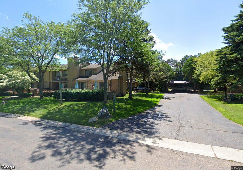 1644 South Hill Cir, Bloomfield Hills, MI 48304 - photo 1