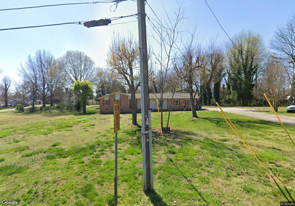 603 N 4th Ave, Siler City, NC 27344 - photo 1