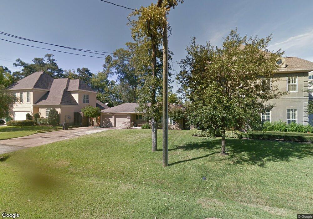10934 Lasso Ln, Houston, TX 77079 - photo 1