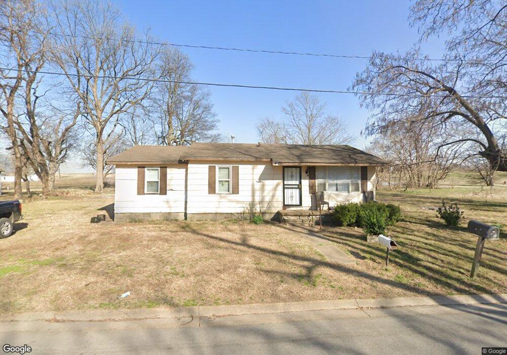 615 Russell St, New Madrid, MO 63869 - photo 1