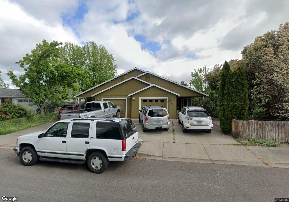 797 Columbine 799 Way, Central Point, OR - photo 1