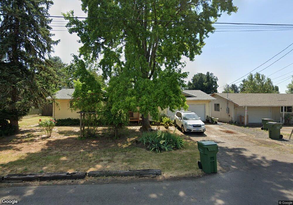 1059 SE Maple St, Dundee, OR 97115 - photo 1