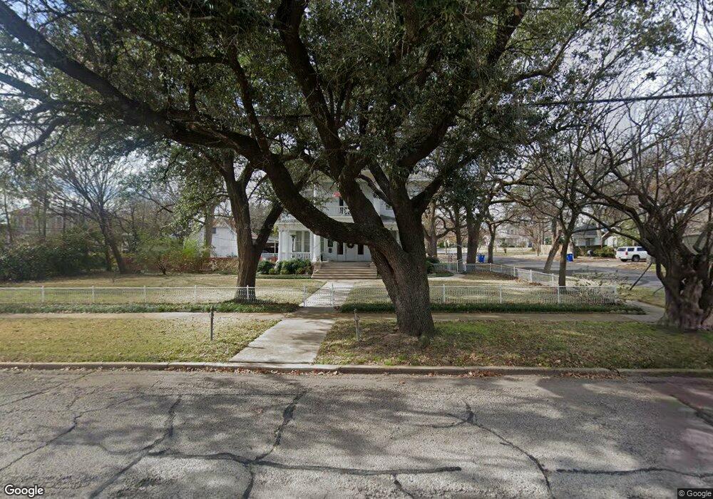 307 N Sherman St, Ennis, TX 75119 - photo 1