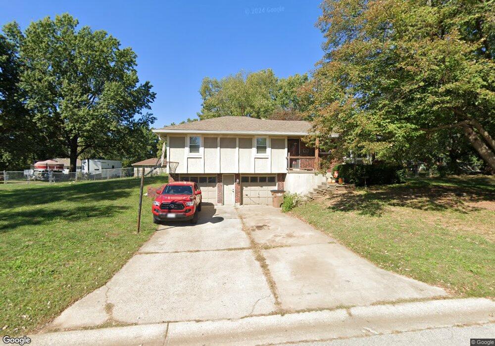 514 S Franklin St, Raymore, MO 64083 - photo 1
