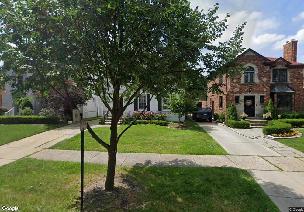 337 Merriweather Rd, Grosse Pointe Farms, MI 48236 - photo 1