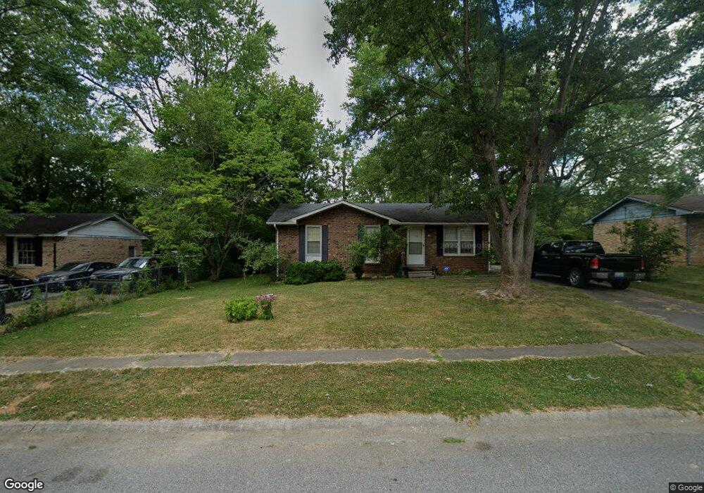 718 Hawthorne St, Hopkinsville, KY 42240 - photo 1