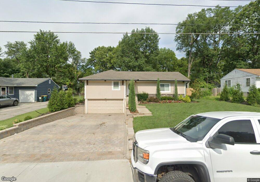 6140 Lucille Ln, Shawnee, KS 66203 - photo 1