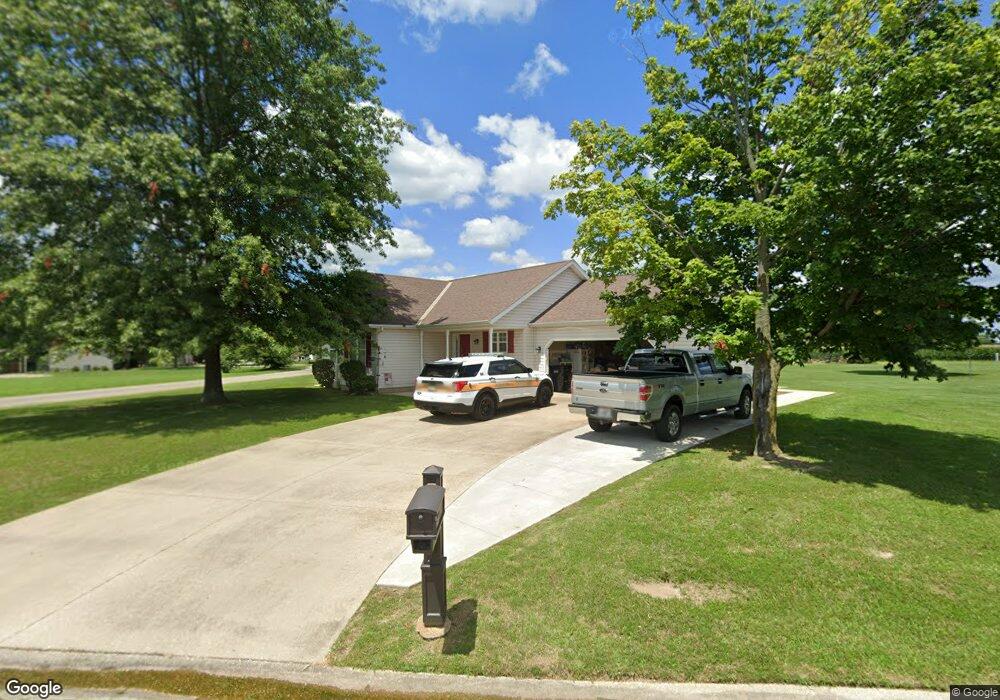 9810 E Bloomfield Hills Dr, Effingham, IL 62401 - photo 1