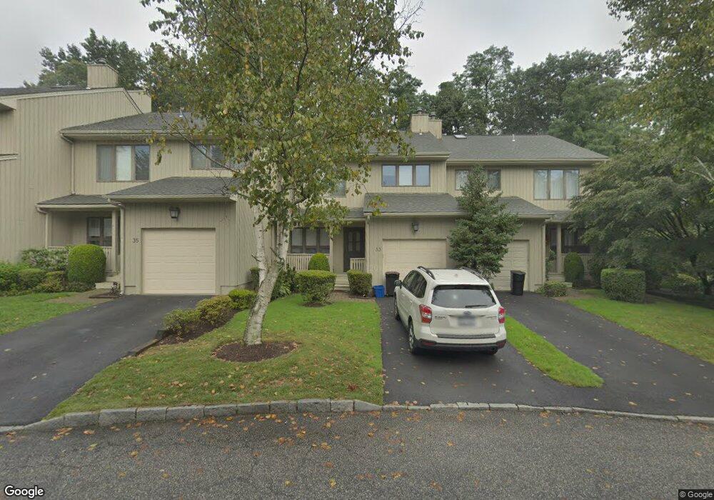 33 Tulip Tree Ln, Mamaroneck, NY 10543 - photo 1