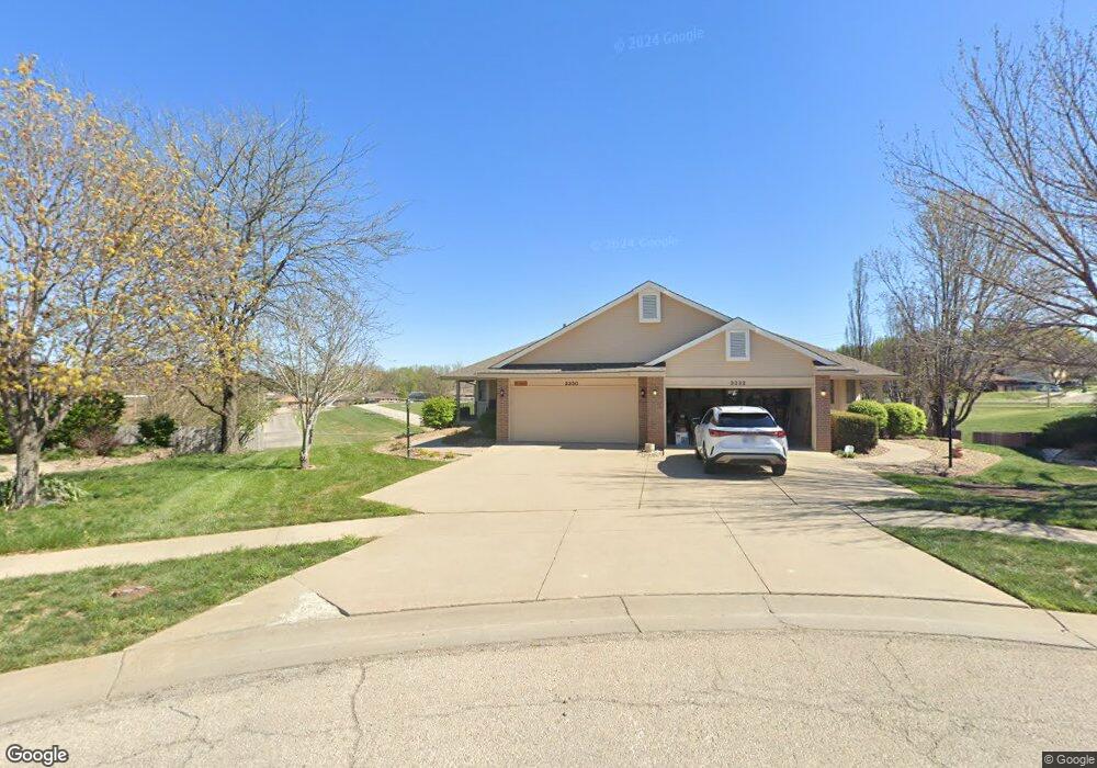 3330 SW Mcclure Ct, Topeka, KS 66614 - photo 1