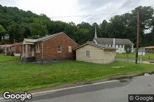 36 Park View Ct, Logan, WV 25601