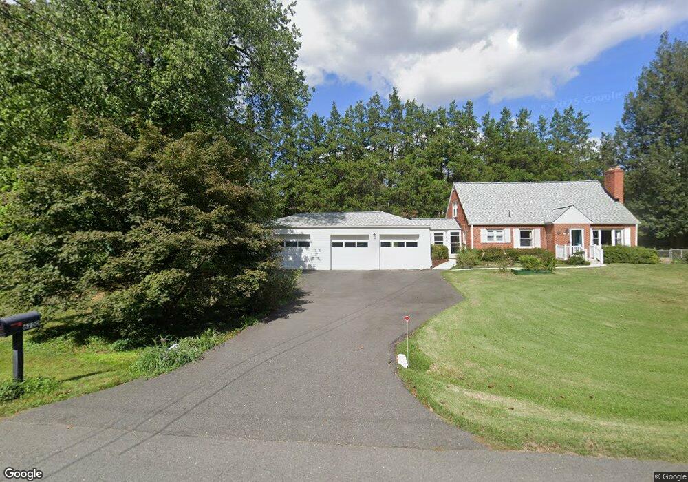 6700 Beacon Ln, Falls Church, VA 22043 - photo 1