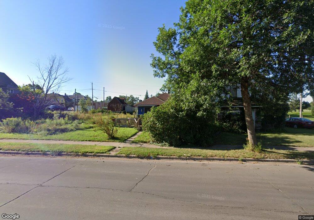 1203 E 13th St, Hibbing, MN 55746 - photo 1