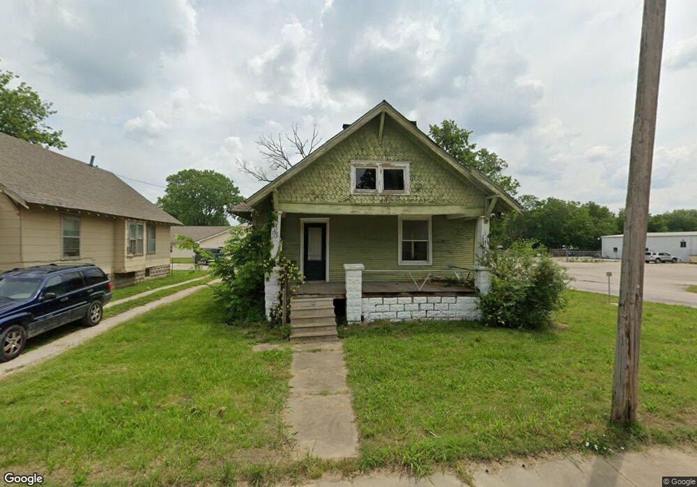 716 S 16th N A, Parsons, KS 67357 - photo 1