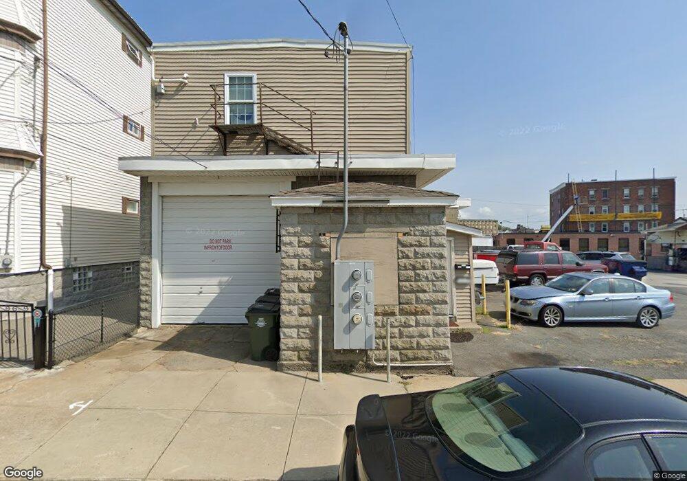 158 17th St, Fall River, MA 02723 - photo 1