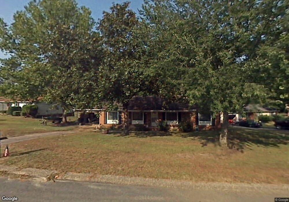 237 Brewster Dr, Fayetteville, NC 28303 - photo 1