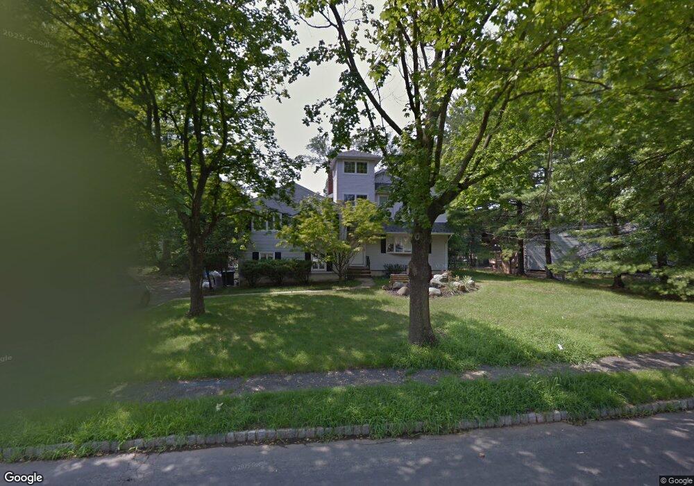 4 Broadlawn Dr, Livingston, NJ 07039 - photo 1