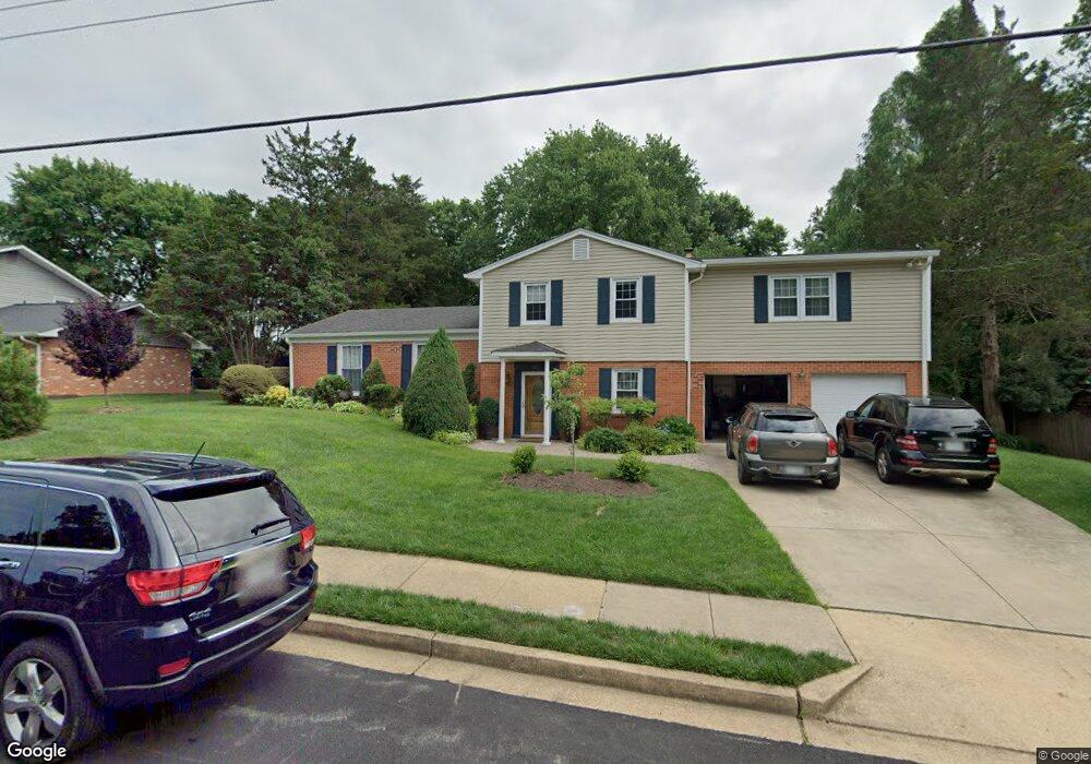 913 Country Club Dr NE, Vienna, VA 22180 - photo 1