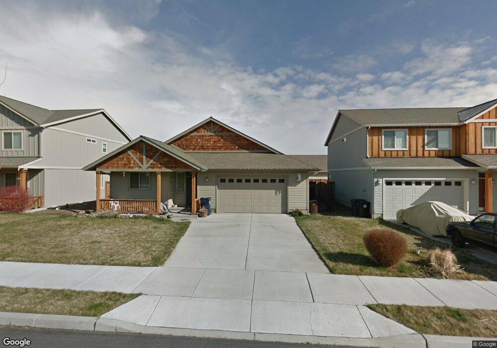 2835 SW Juniper Ave, Redmond, OR 97756 - photo 1