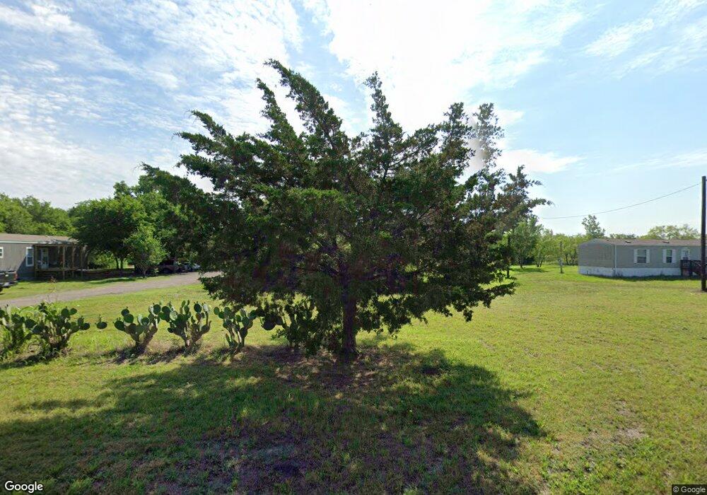 675 Isom Rd, Ennis, TX 75119 - photo 1