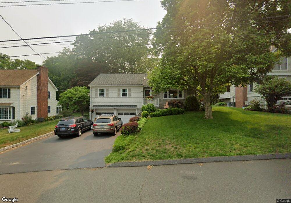 86 Oxbow Rd, Fairfield, CT 06824 - photo 1